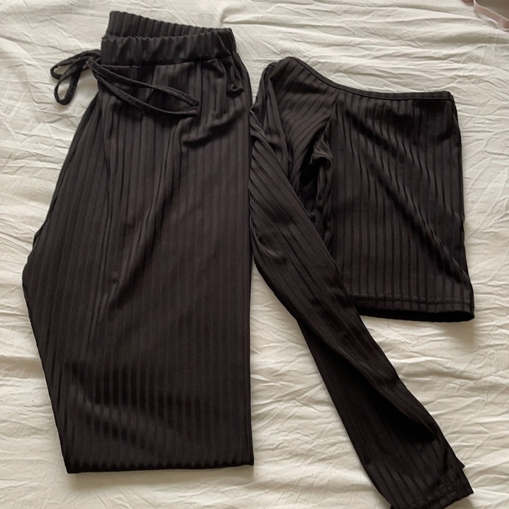 Off the shoulder set